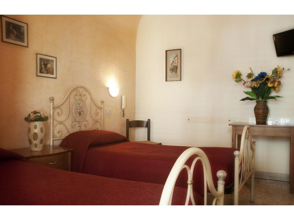 Affittacamere Vittoria Palermo Habitación foto
