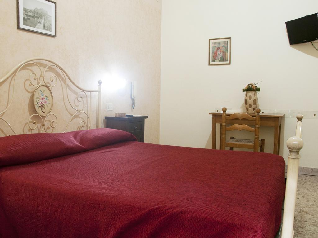 Affittacamere Vittoria Palermo Habitación foto