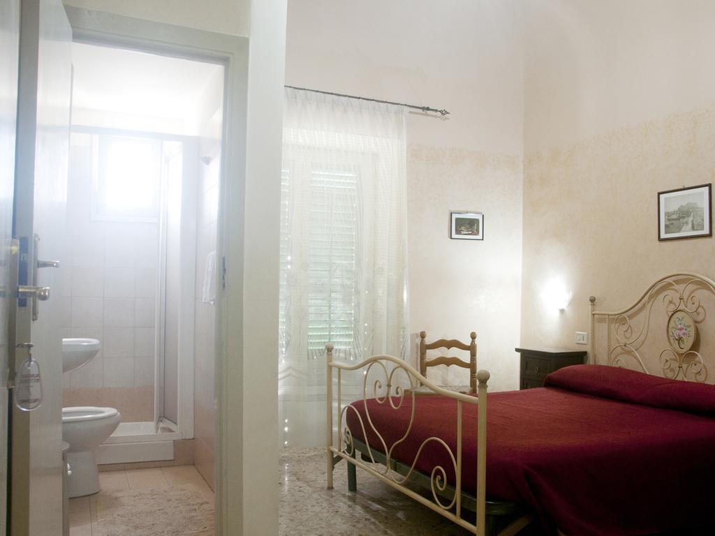 Affittacamere Vittoria Palermo Habitación foto